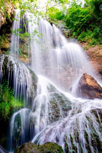 Cascade Krushun, satul krushun, vara comunității