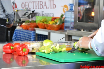 Food Festival Battle főz, találgatás a túró és a hattyú az Apple-től