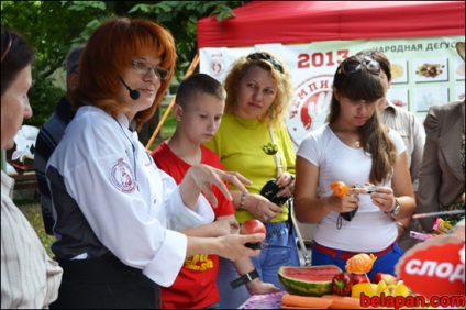 Food Festival Battle főz, találgatás a túró és a hattyú az Apple-től