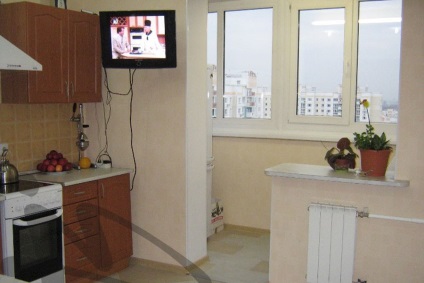Bucătărie cu balcon (51 fotografii) video-instrucțiuni pentru instalarea de către dvs., ideea de a decora fereastra cu