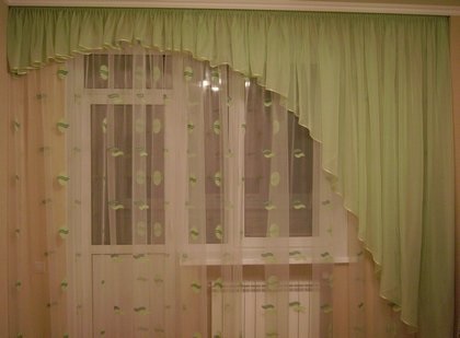 Konyha erkéllyel (51 fotó) video-utasítás a telepítéshez, az ablak díszítésének gondolatával