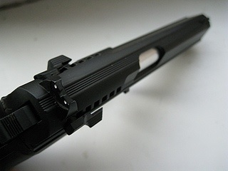 Privire de ansamblu asupra pistolului kwc jericho 941
