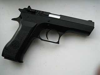 Privire de ansamblu asupra pistolului kwc jericho 941