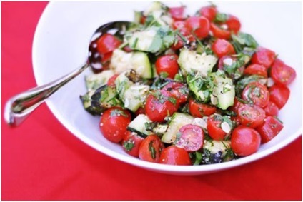 Salate de toamnă din legume sezoniere 11 dintre cele mai delicioase și rețete utile!
