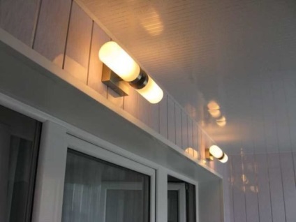 Iluminarea pe balcon sau loggia 3 vederi populare