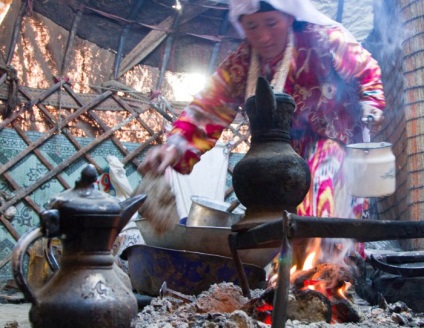 Pamir Kyrgyz bucătăria este slabă, mamele sunt trist, copiii nu supraviețui (partea IV)