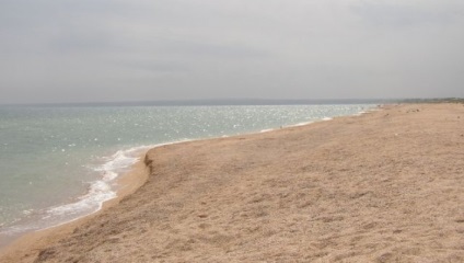 Plajele din Marea Azov sunt nisipoase și sălbatice
