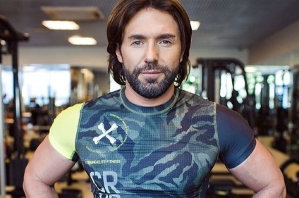 Motivul pentru demiterea lui Andrei Malakhov din primul canal, revista cosmopolită