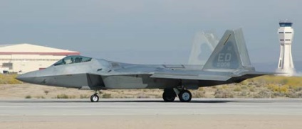 Prototipul luptător f-22 va face un avion de luptă