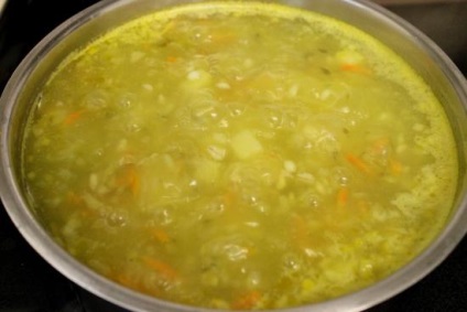 Rassolnik rețetă pentru supă cu orz de perle și castraveți murate