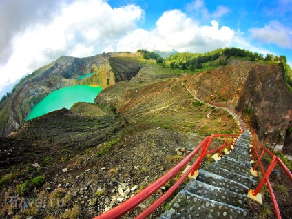 Lacuri multicolore kelimutu anomalie geologică în Indonezia