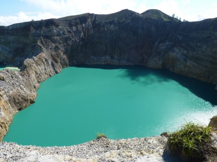 Lacuri multicolore de vulcan kelimutu, Indonezia (24 fotografii)