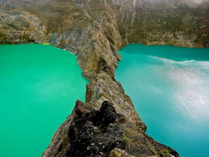 Lacuri multicolore de vulcan kelimutu, Indonezia (24 fotografii)