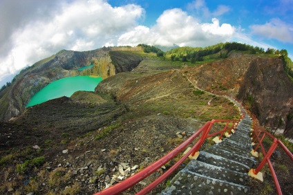 Lacuri multicolore de vulcan kelimutu, Indonezia (24 fotografii)