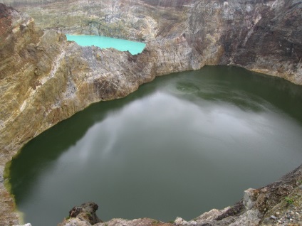 Lacuri multicolore de vulcan kelimutu, Indonezia (24 fotografii)