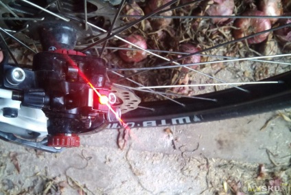Opriți semnalul pentru o bicicletă pe o vibrație sau o mecanică de disc