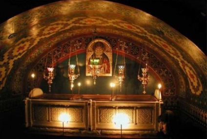 Manastirea Sf. Treime Ionin 1