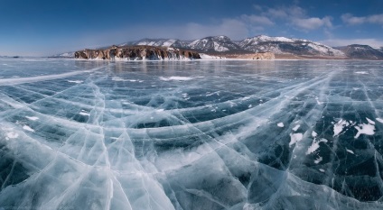 Top 10 lacuri cele mai adânci din Eurasia - turism internațional