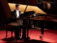 Grand Piano (2013) - Grand pian - pian - Informații despre film - filme europene