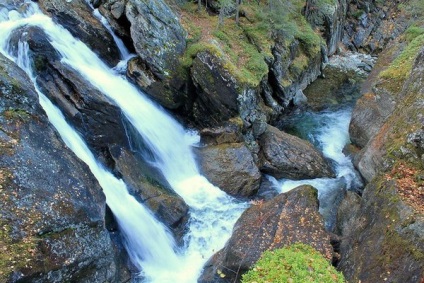 Zone turistice din regiunea Perm - cascade pe râul Zhigalan