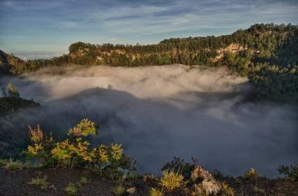 Lacuri unice colorate în craterul vulcanului kelimutu - știri în fotografii