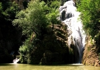 Cascade de câini calzi, Emen și Krushun, Bulgaria