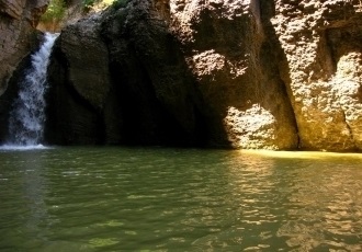 Cascade de câini calzi, Emen și Krushun, Bulgaria