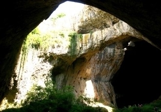 Cascade de câini calzi, Emen și Krushun, Bulgaria