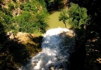 Cascade de câini calzi, Emen și Krushun, Bulgaria