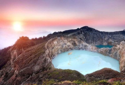 Volcano kelimutu