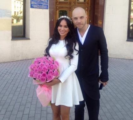 Yana Poplavskaya sa căsătorit cu fiul ei (foto)