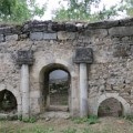 Gospodării abandonate, biserici, castele în Crimeea (rusia)