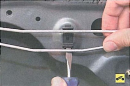 Înlocuirea încuietorii și a mânerului exterior al unei uși din spate - un lanter Mitsubishi 9 (lanț mitsubishi)