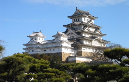 Castelul albastru alb (himeji) din Japonia istorie, fotografie, descriere, hartă