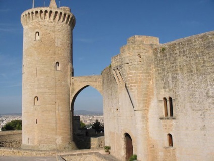 Bellver Castle, Spanyolország leírás, fényképek, amely a térképen, hogyan juthat