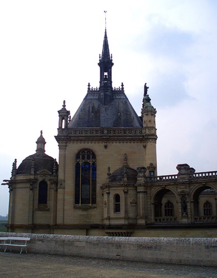 Castelul Chantilly sub puterea sa