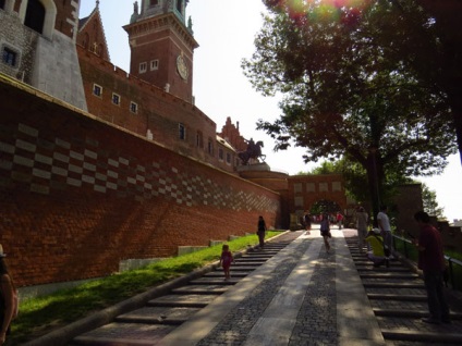 Castel Wawel, Cracovia, Polonia descriere, foto, localizare pe harta, modalitati de a ajunge la hotel