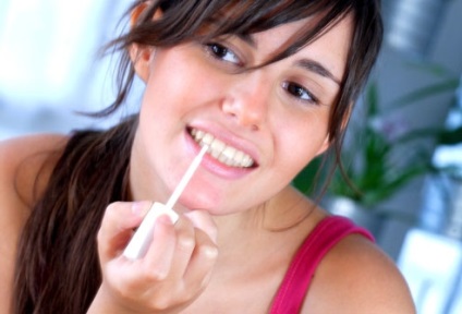 10 Metode de menținere a albului dinților