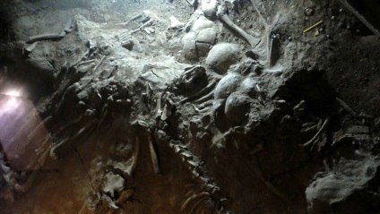Arheologii au aflat că vechiul chinez a practicat sacrificii groaznice (5 fotografii)