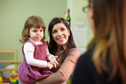 Bunica, asistenta medicala sau o gradinita la care sa incredinteze copilul