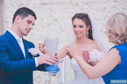Albastru de nuntă și anastasie