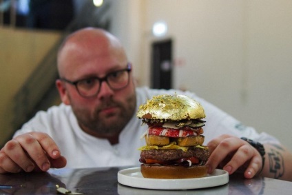 Ce e atât de special în burger pentru 131 de mii de ruble