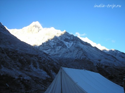 Sursa ganga - gheață pe gheață în Himalaya, India