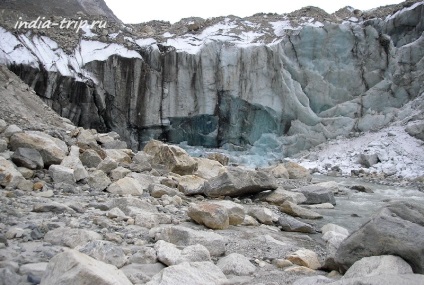 Sursa ganga - gheață pe gheață în Himalaya, India