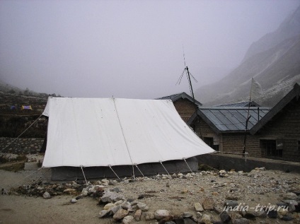 Sursa ganga - gheață pe gheață în Himalaya, India
