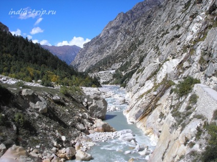 Sursa ganga - gheață pe gheață în Himalaya, India