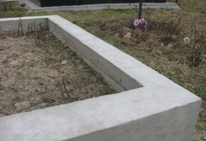 Realizarea unui soclu pentru morminte - atelierul lui Novikov - realizarea de monumente