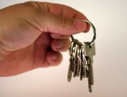 Cum să găsiți un cumpărător pentru un apartament și să îl vindeți