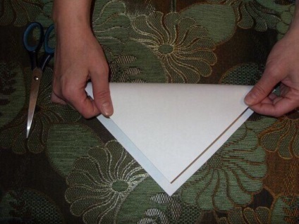 Cum se face o hârtie de zăpadă pufoasă
