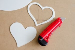 Cum să faci o hârtie de Valentine într-o tehnică de quilling